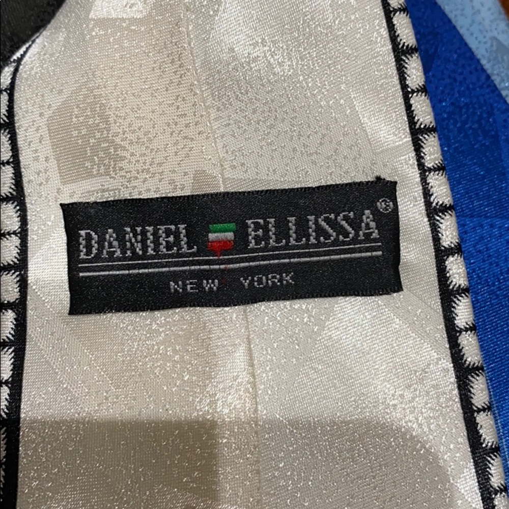 SOLD- Ellissa of New York Lot 6 Ties - Picture 5 of 5